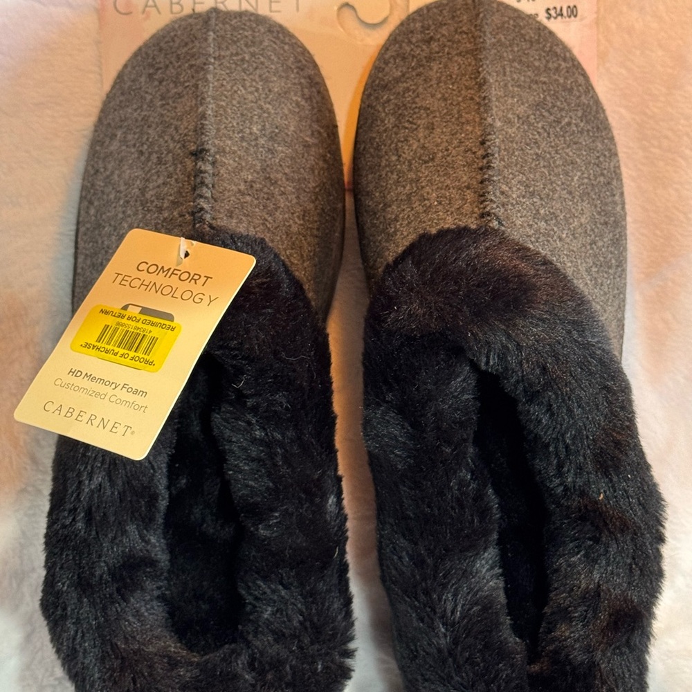 Cabernet Women's Gray and Black Comfort Slippers